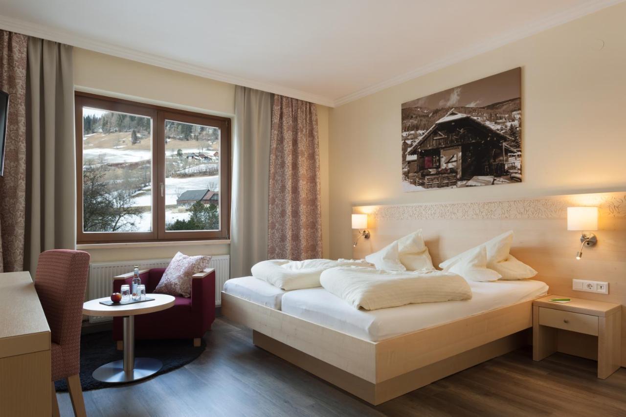 Family & Sporthotel Kaerntnerhof Бад Клайнкирххайм Екстериор снимка