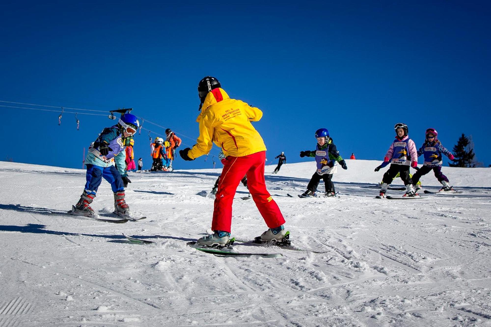 Family & Sporthotel Kaerntnerhof Бад Клайнкирххайм Екстериор снимка