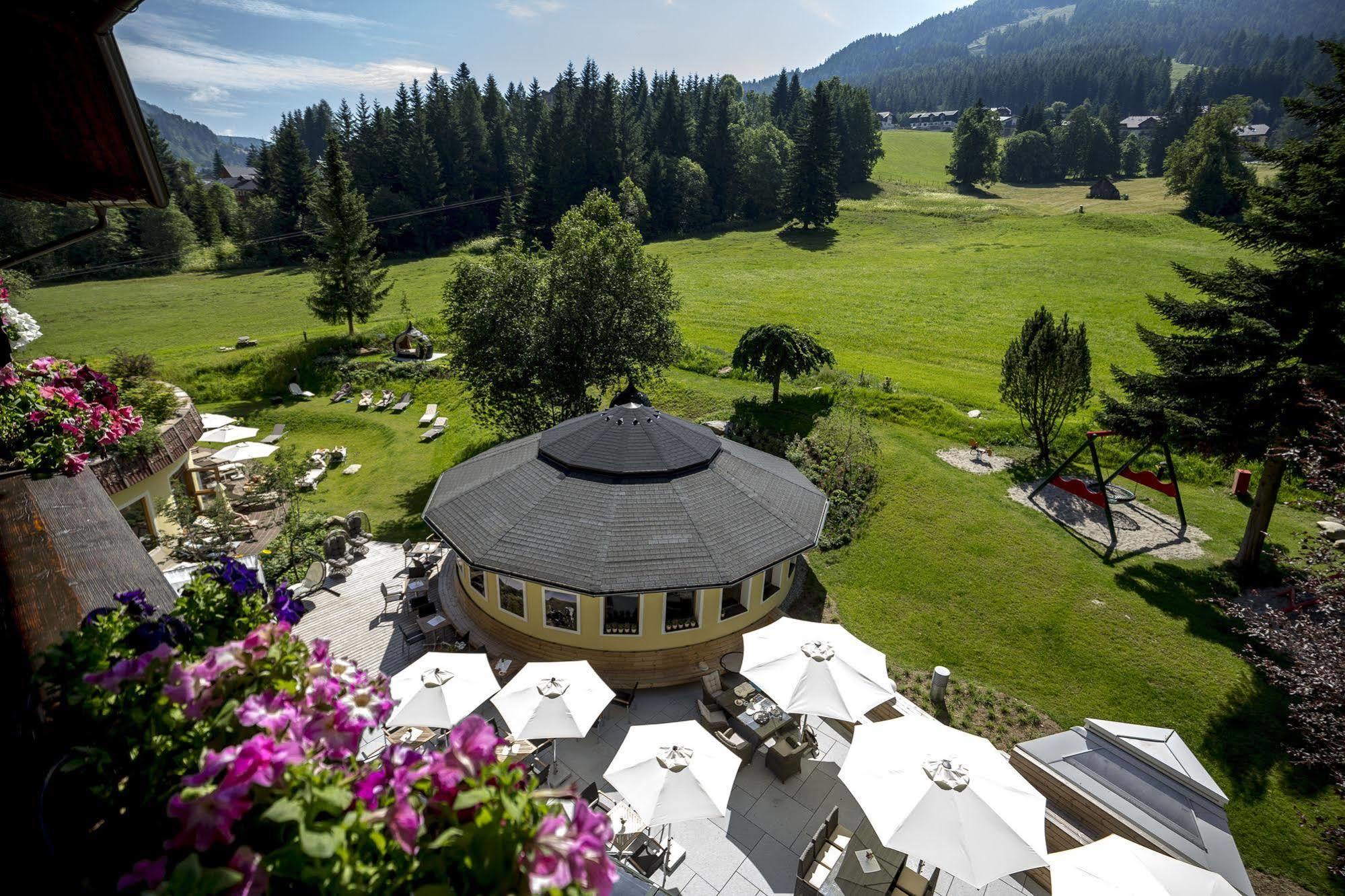 Family & Sporthotel Kaerntnerhof Бад Клайнкирххайм Екстериор снимка